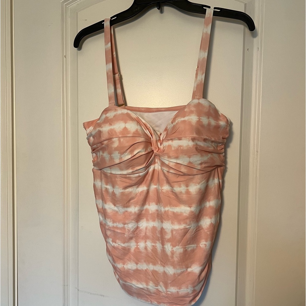 Kohl’s Pink Tankini Tie Dye with Padded Cups / 1X / Brand is “Freshwater”